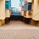Luxury 3 Bhk Apartment 15 Mins From Kashi Vishwanath Temple