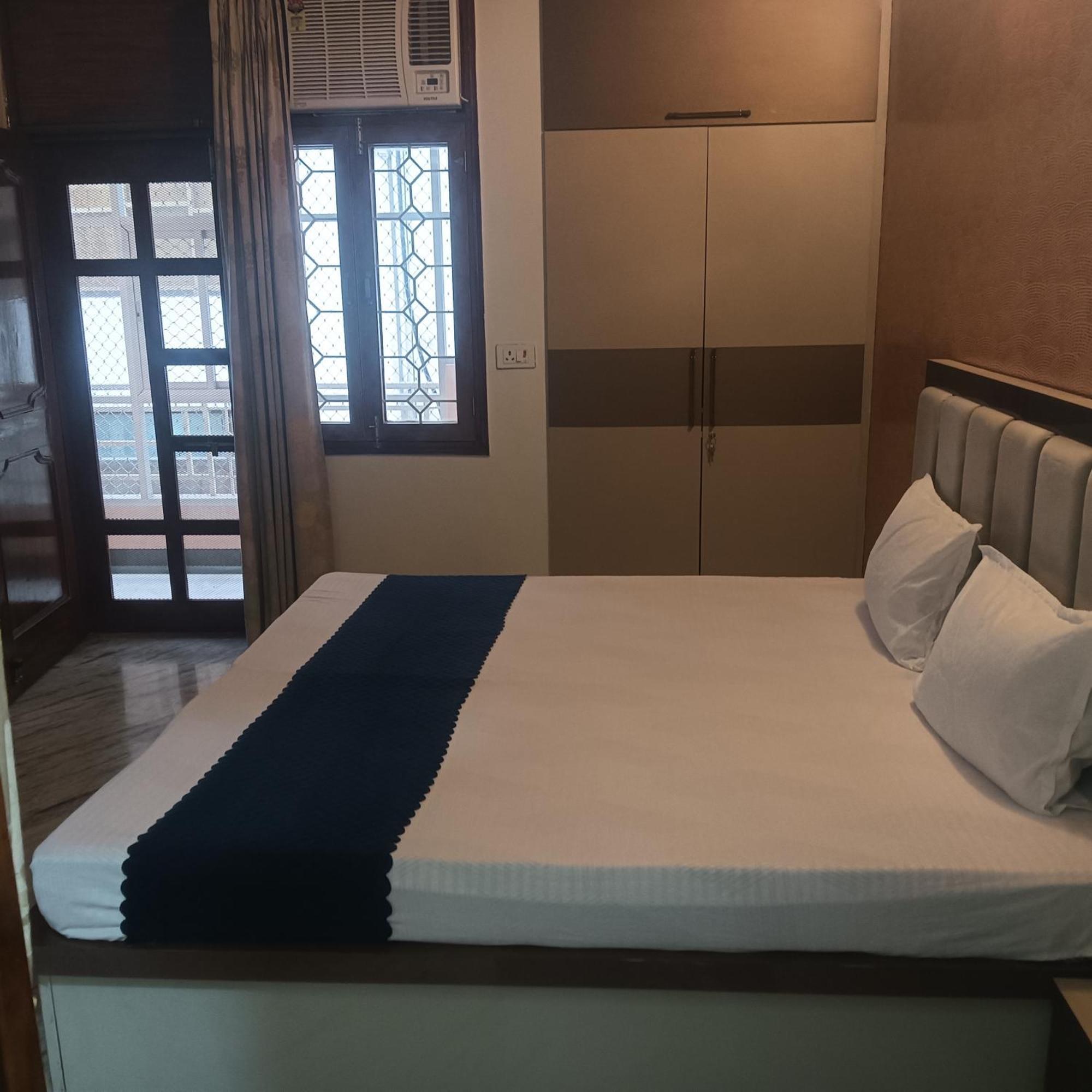 Luxury 3 Bhk 15 Mins From Kashi Vishwanath Temple