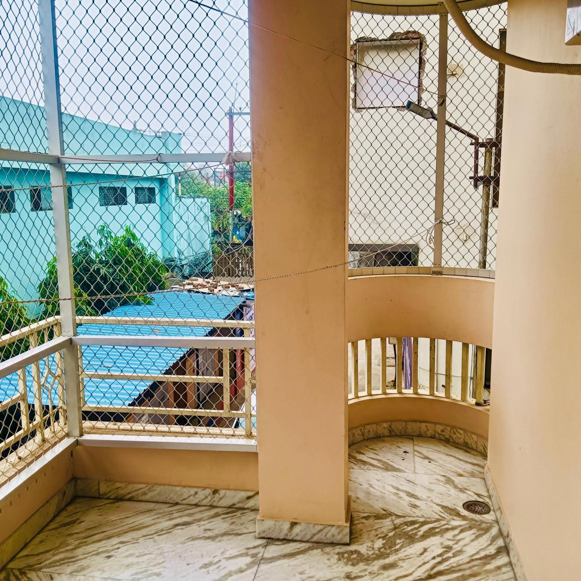 Luxury 3 Bhk 15 Mins From Kashi Vishwanath Temple Apartment *